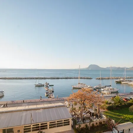 Sea Front Luxury Apartment Patras Buitenkant foto