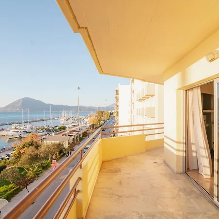 Sea Front Luxury Apartment Patras Buitenkant foto
