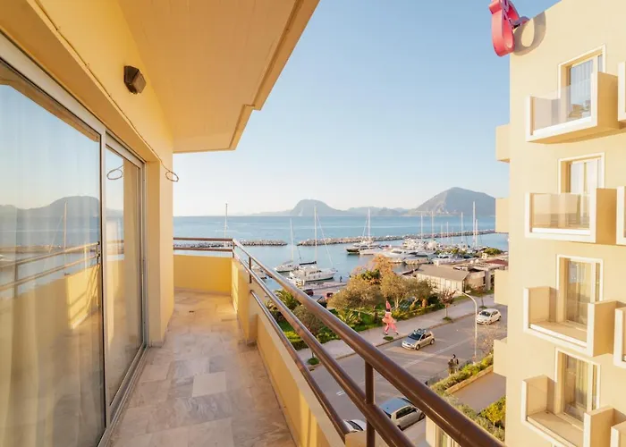 Sea Front Luxury Apartment